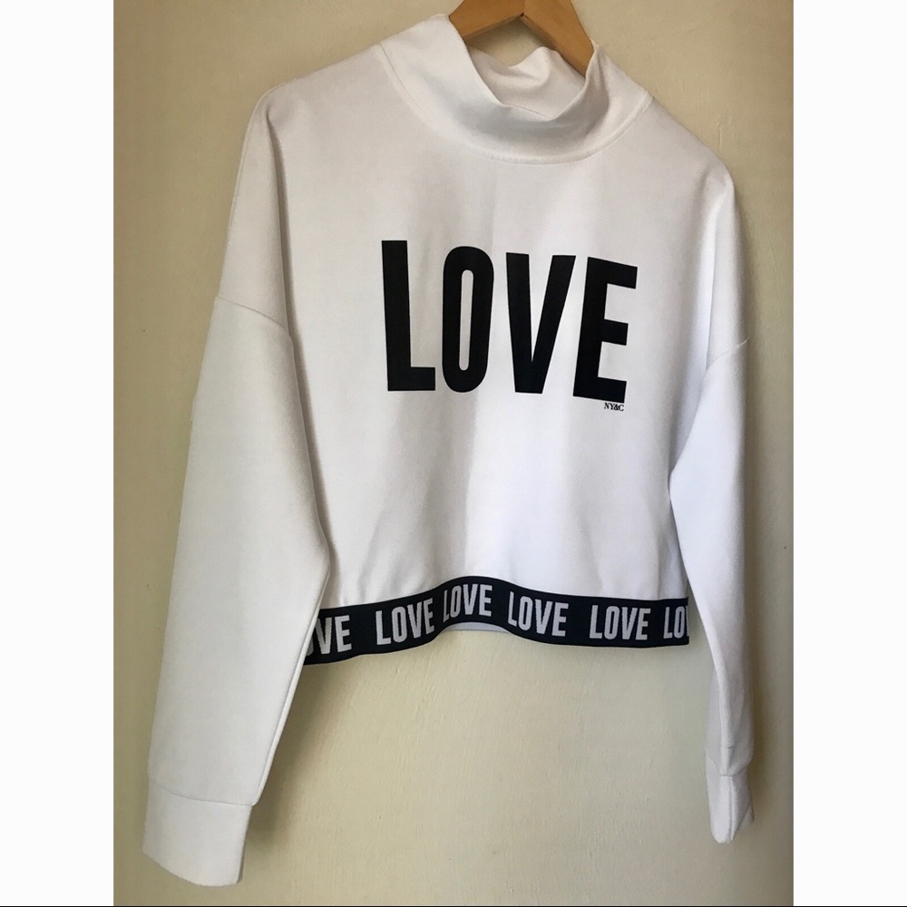 LOVE 🤍 Sweater